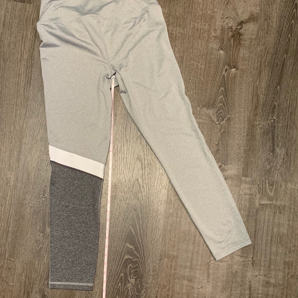 Reebok Exercise Pants- Sz M. Running/yoga.  EUC! - Picture 4 of 4